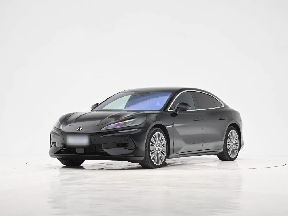Denza Z9
