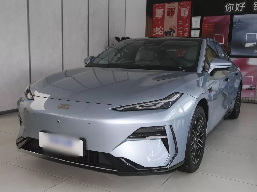 Geely E8