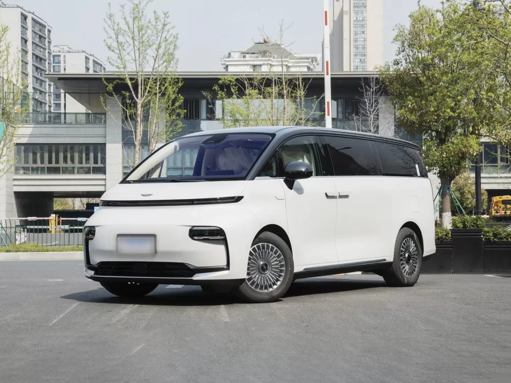Geely L380