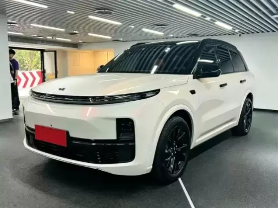 2022 Li Auto L8