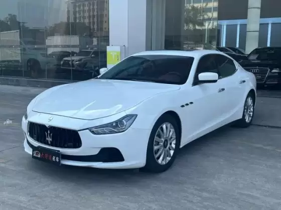 2015 Maserati Ghibli
