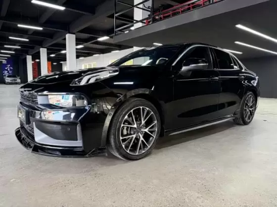 2019 Lynk & Co 03