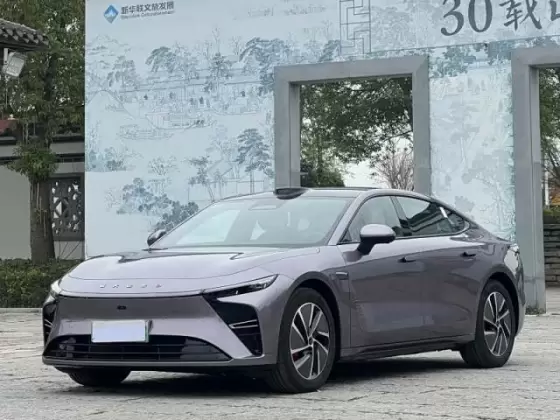 2025 Exeed ES