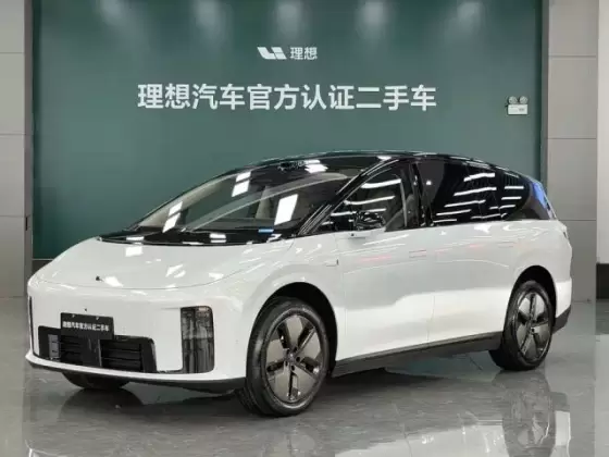 2025 Li Auto i8