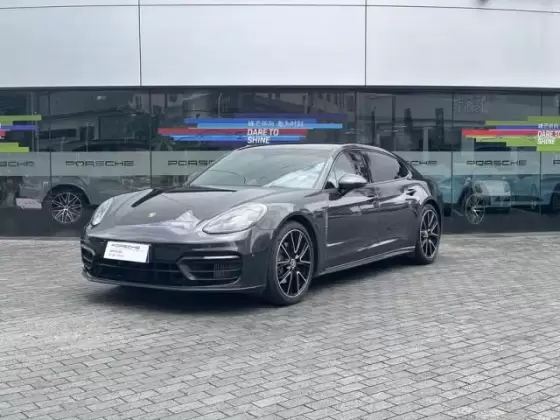 2022 Porsche Panamera