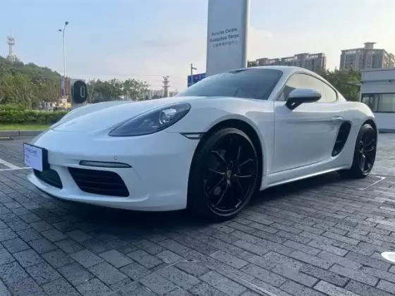 2025 Porsche 718