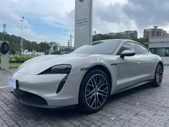 2022 Porsche Taycan