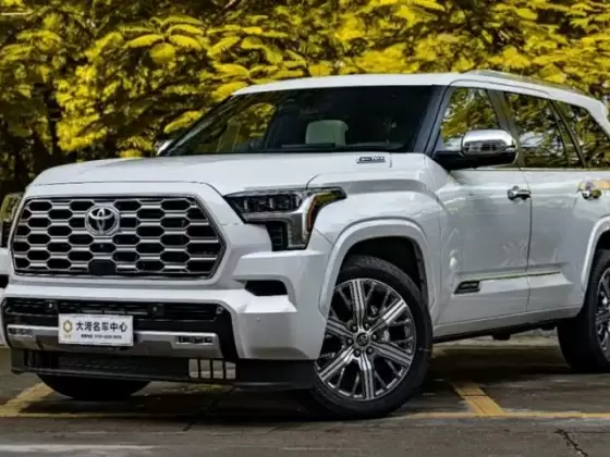 Toyota Toyota Sequoia