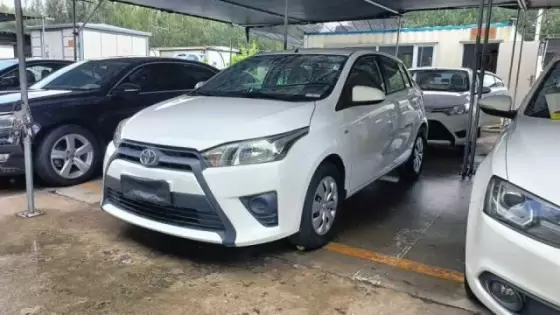 2014 Toyota Toyota Yaris 2014 YARiS L IZOA 1.3E Dynamic Edition