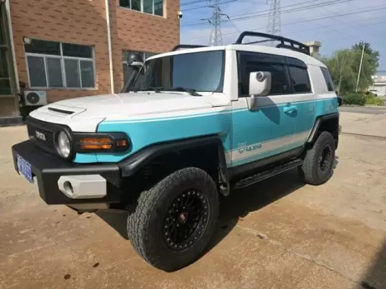 2017 Toyota Toyota FJ Cruiser (Imported) 2017 FJ Cruiser 4.0 Middle East version