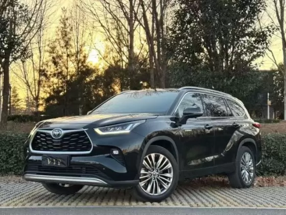 2022 Toyota Toyota 2022 Highlander Hybrid 2.5 CVT 4WD Prestige 7-seater