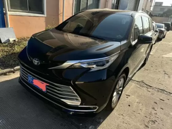 2021 Toyota Toyota 2021 Sienna 2.5 CVT Platinum Edition