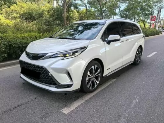 2024 Toyota Sienna