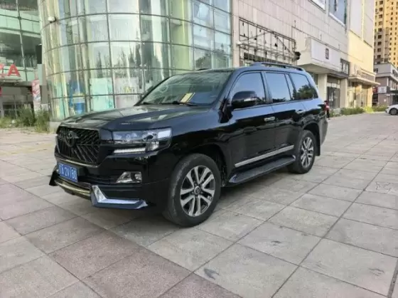 2019 Toyota Land Cruiser
