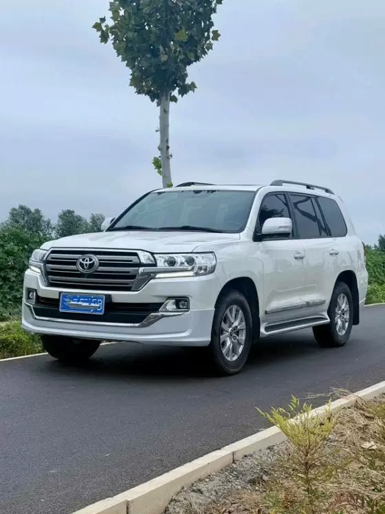 2020 Toyota Land Cruiser