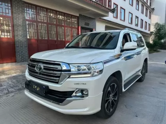 2020 Toyota Land Cruiser