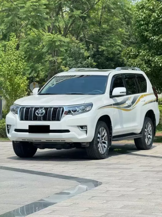 2024 Toyota Land Cruiser Prado