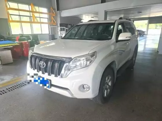 2017 Toyota Land Cruiser Prado