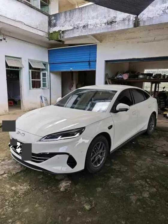 2025 BYD BYD Seal