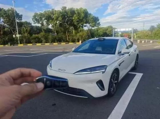 2025 BYD BYD Seal