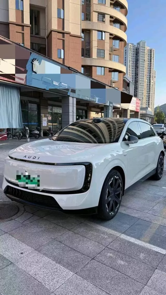 Audi 2026 E7X Flagship Quattro Model