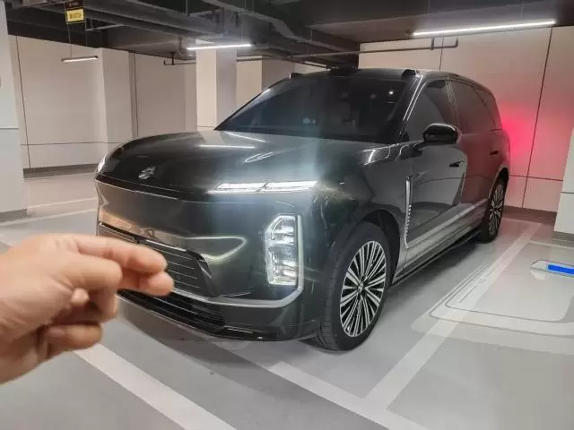 Nio 2026 ES9 102kWh Executive Central Island Luxury Edition
