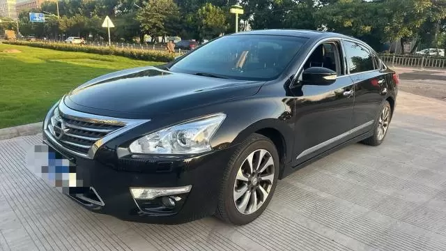 Nissan 2014 Teana/Différence 2.5 CVT XV-VIP Prestige Leader Edition