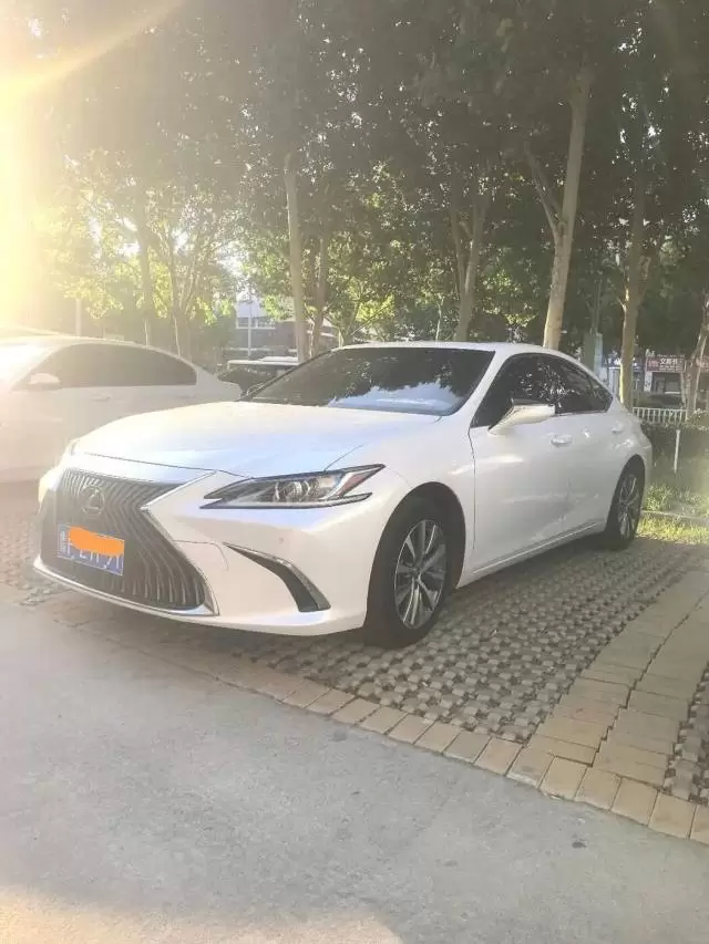 Lexus ES (Imported) 2021 ES200 2.0 CVT Premium